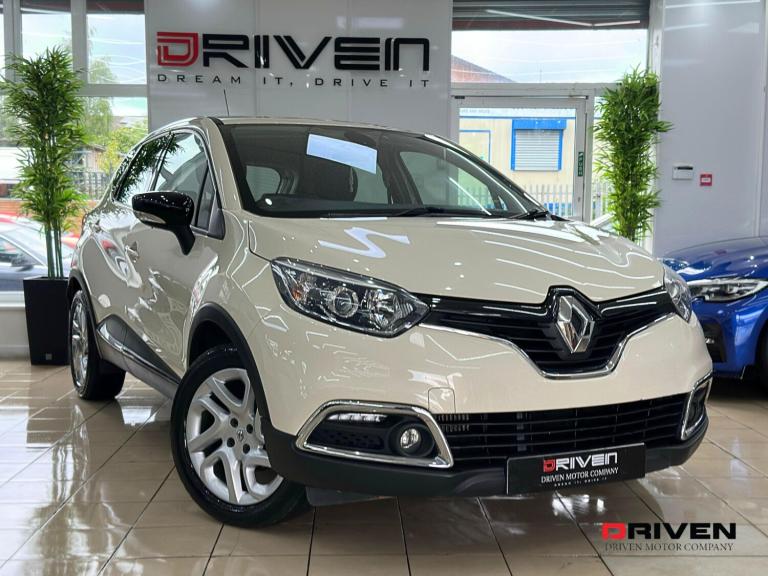 RENAULT CAPTUR 0.9 TCE 90 DYNAMIQUE NAV 5DR + FREE DELIVERY TO YOUR DOOR !