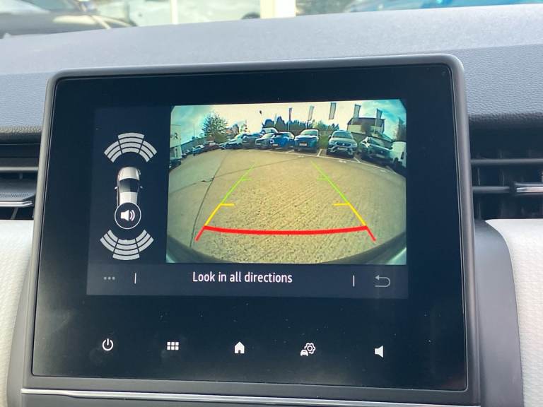 2022 Renault Clio 1.6 E-TECH Hybrid 140 SE Edition 5dr Auto Hatchback PETROL/ELECTRIC Automatic