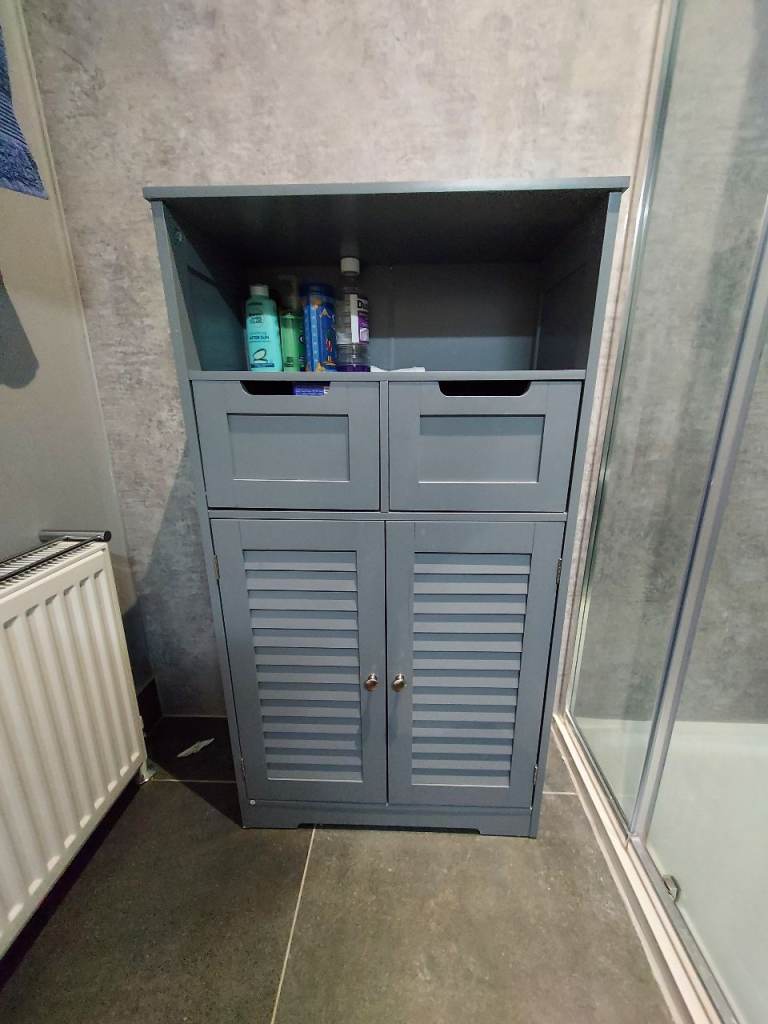 Grey bathroom cabinet 