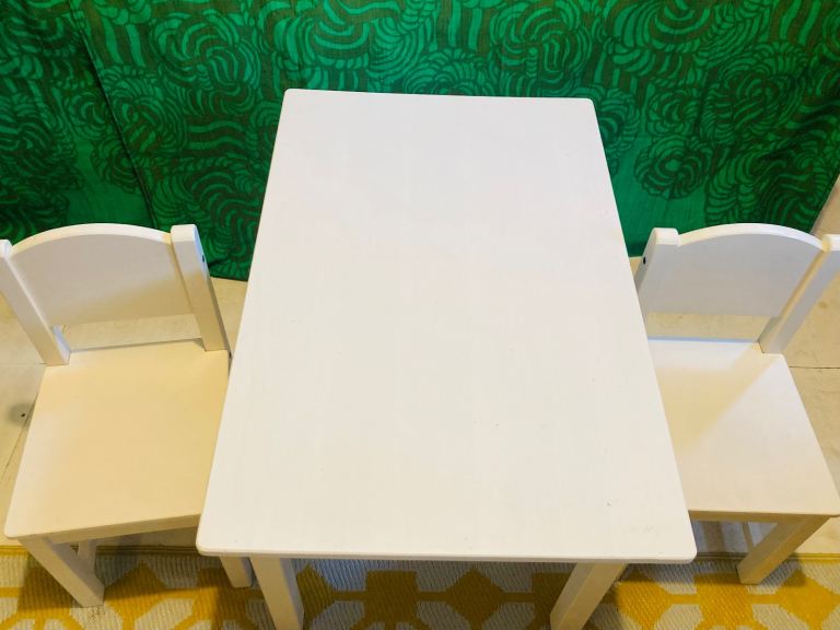 SUNDVIK wooden childrens’ table and 2 chairs