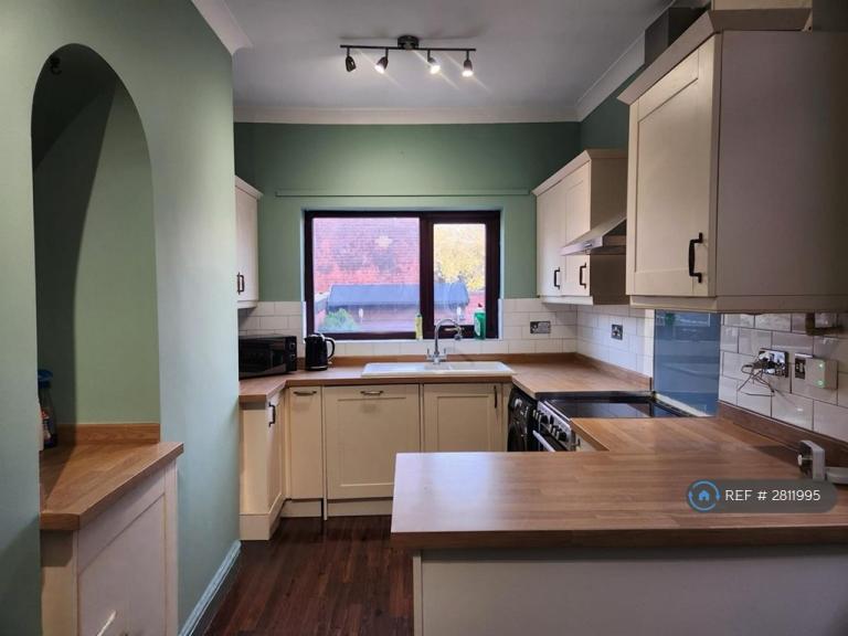 1 bedroom in Leeds Road, Wakefield, WF1 (#2811995)