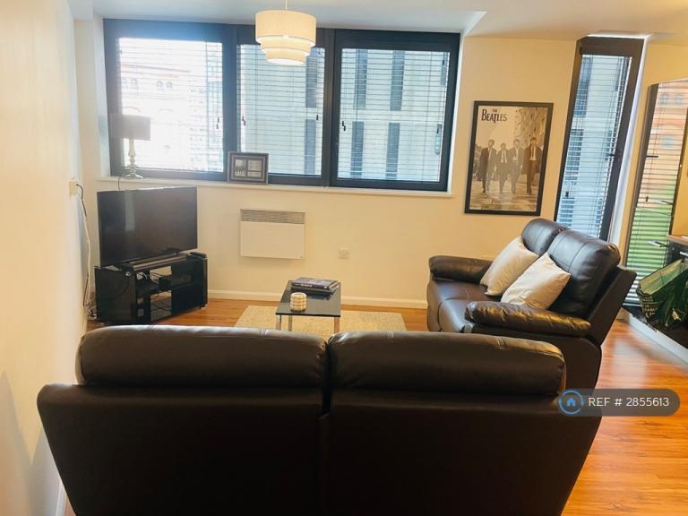 2 bedroom flat in Mann Island, Liverpool, L3 (2 bed) (#2855613)