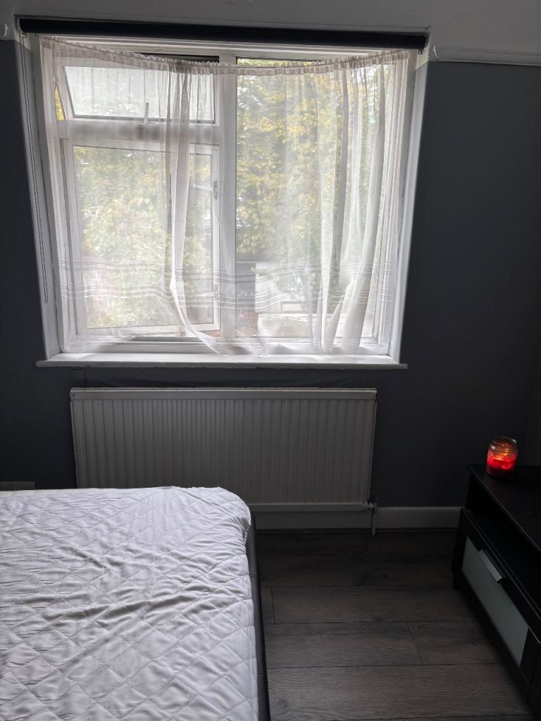 ROOM FIR RENT