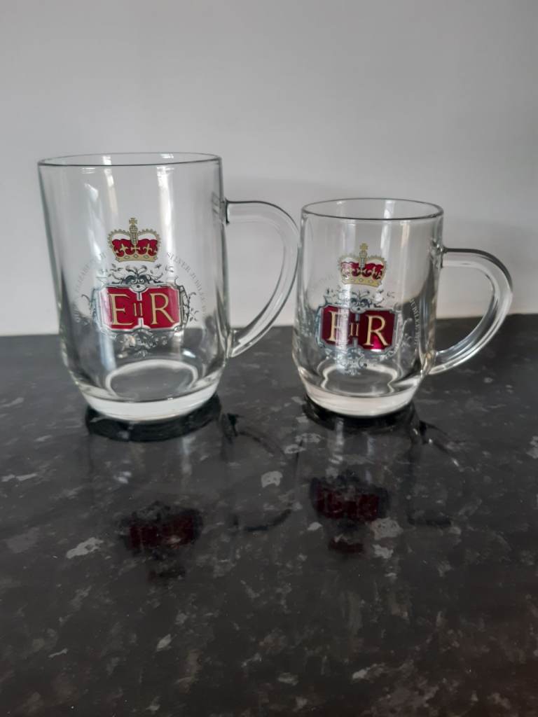 Queen Elizabeth glasses 