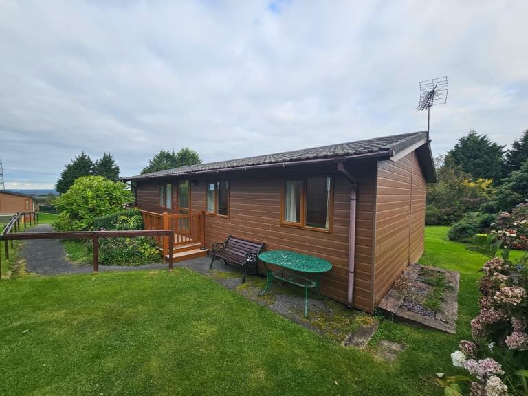 LOG CABIN OFF SITE SALE 3 BEDROOM TWIN LODGE 40FT X 20FT | 2006 EX PRIVATE OWNED