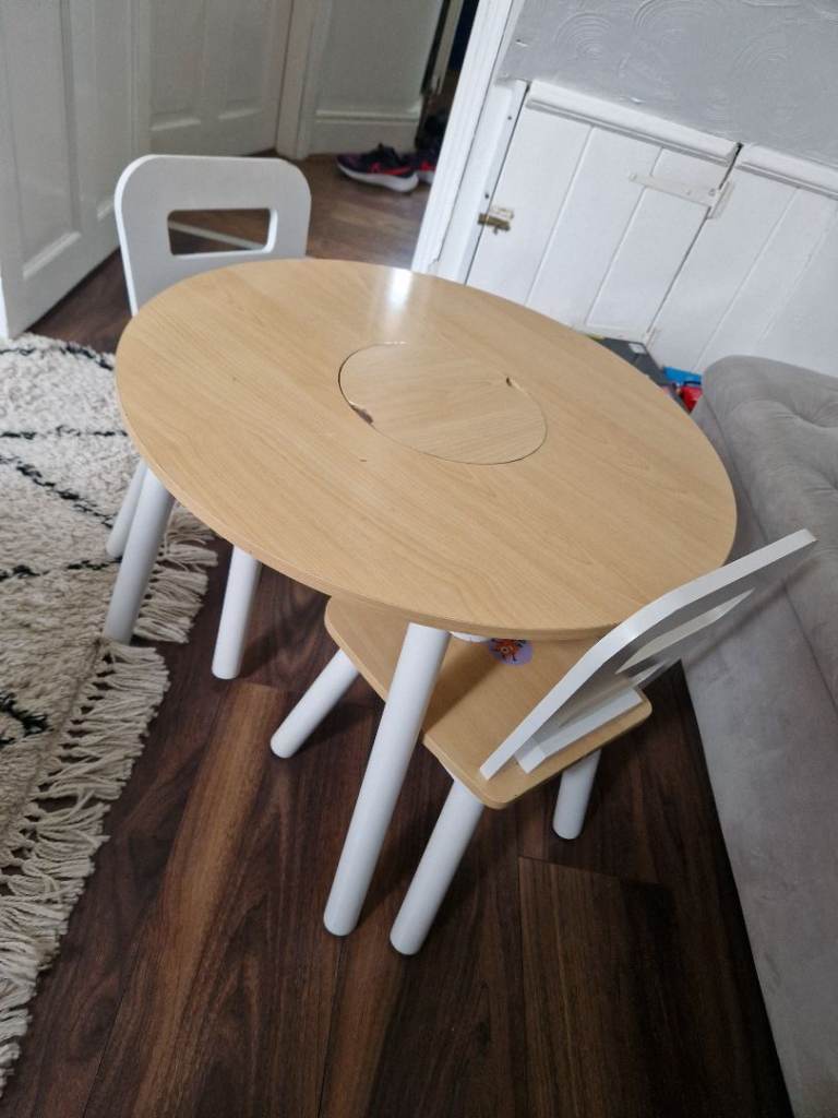 Kids table and chairs wooden good quality