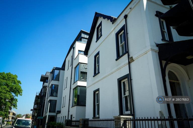 2 bedroom flat in Museum View, Cardiff, CF10 (2 bed) (#2807683)