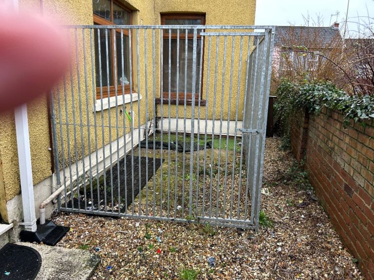 Galvanised cage 