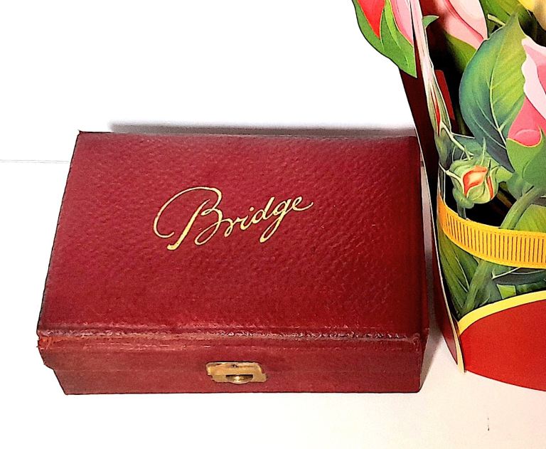 VINTAGE BRIDGE SET - LEATHER CASE - UNUSED CARDS - instructions etc etc 