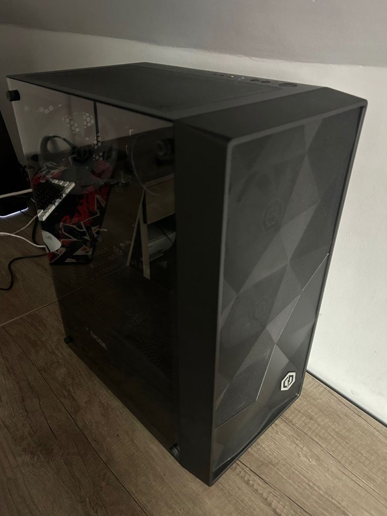 Gaming PC i5-12400F, 16GB, 1TB + 2TB, 8GB RTX 4060, 27” Acer Monitor