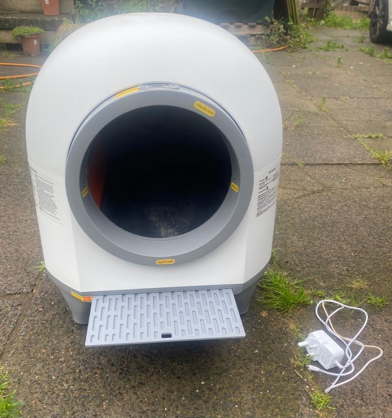 Automatic cat litterbox