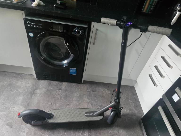 Ladped electric scooter 