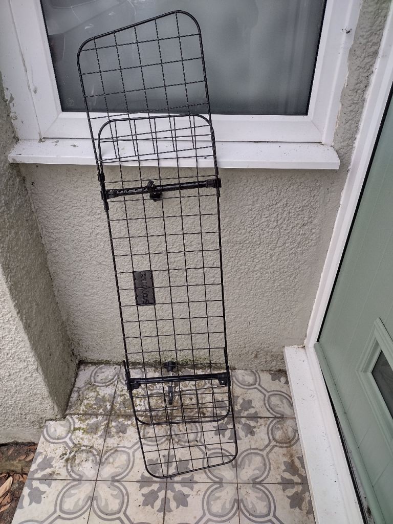 Dog guard for car boot