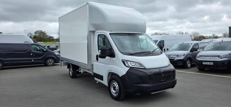 2026 Peugeot Boxer 2.2 BlueHDi 335 Professional Chassis Cab 2dr Diesel Manual L3 Euro 6 (s/s)  CH...