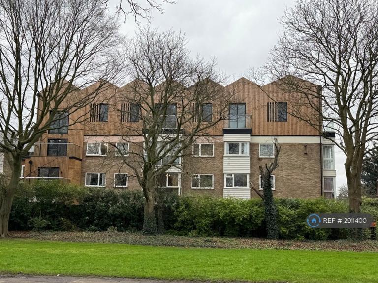 2 bedroom flat in Valentines Road, Ilford, IG1 (2 bed) (#2911400)