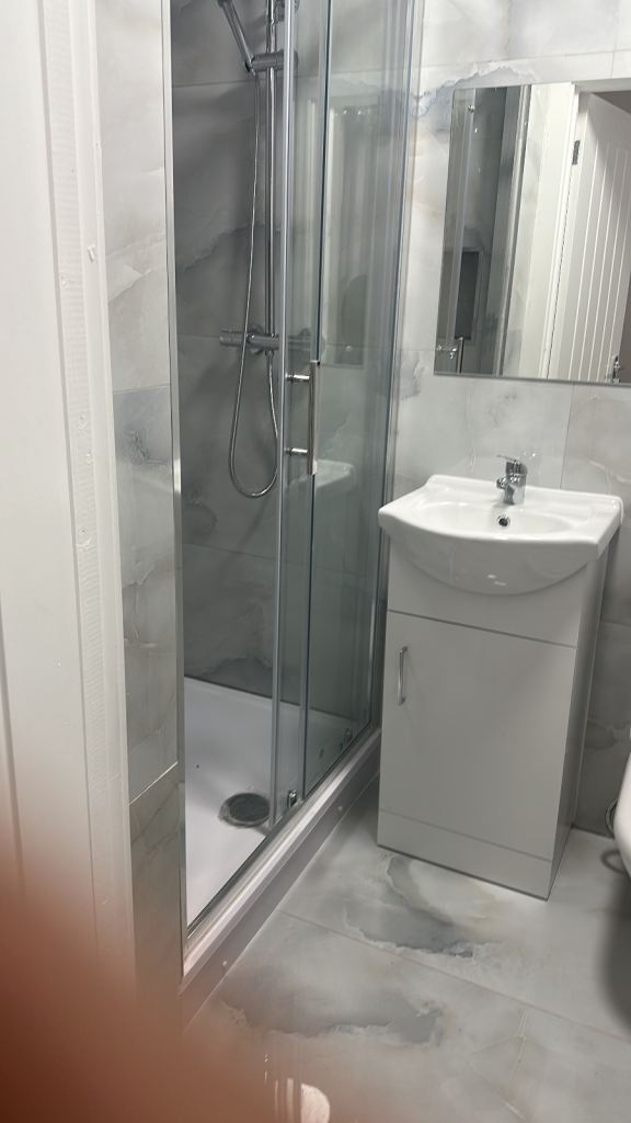 En-suite bedroom 