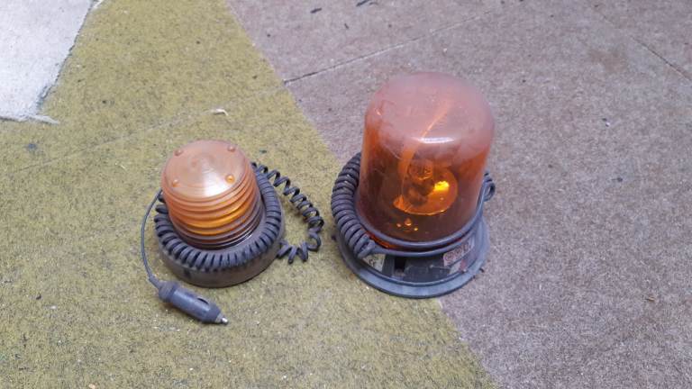 Pair of orange 12v flashing siren lights