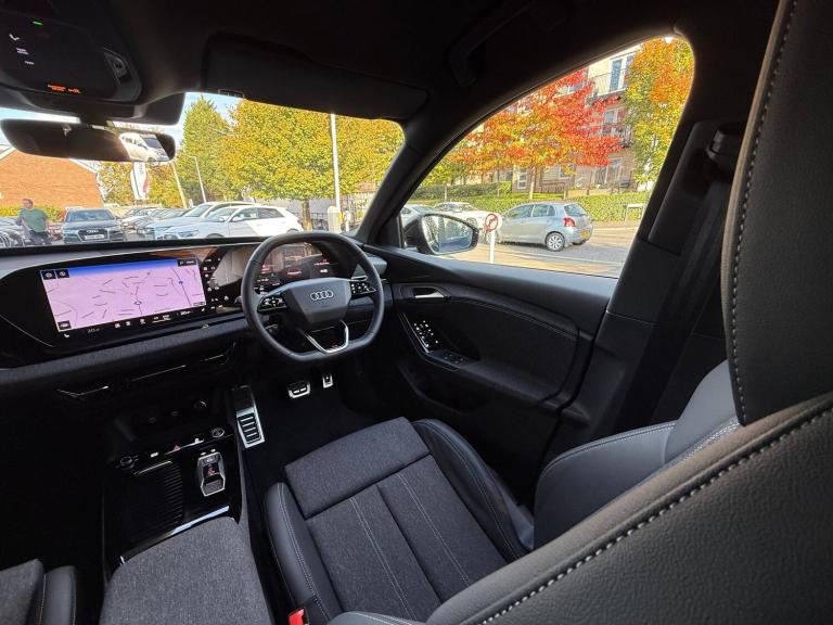 2025 Audi Q6 e-tron 83kWh S line SUV 5dr Electric Auto (252 ps) ESTATE Electric Automatic