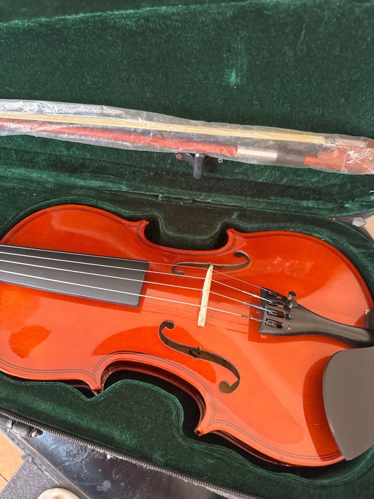Violin with Bow and Case – As Good As New