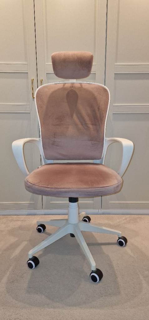 Office chair, pink velvet 