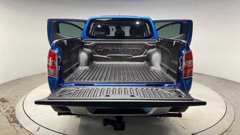 2019 Mitsubishi L200 2.4 DI-D DC Barbarian 4WD Euro 6 4dr PICK UP Diesel Manual