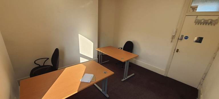 Office room to Rent in Ilford Lane, Ilford, IG1