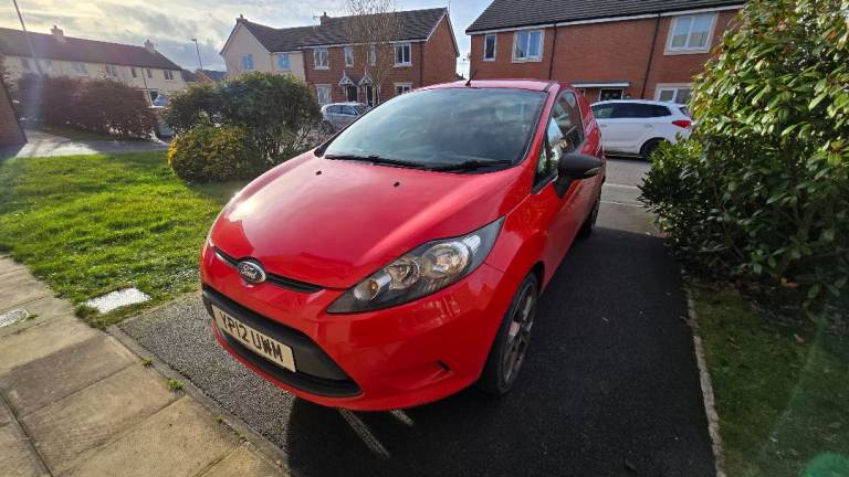 Ford fiesta van 