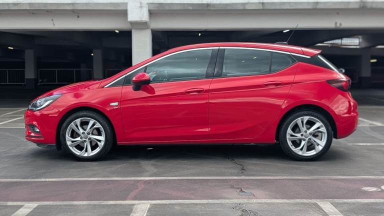 2017 Vauxhall Astra Manual - Ready to drive away!