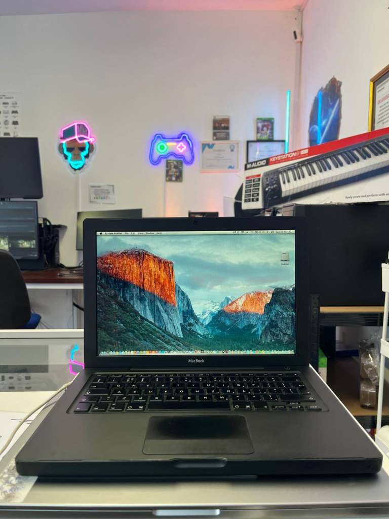 Apple MacBook 13″ – Reliable for Basic & Office Use – 500GB HDD – 100£