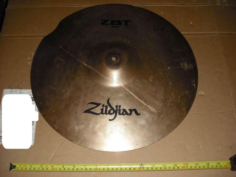 Zildjian ZBT 18" Rock Crash cymbal bronze