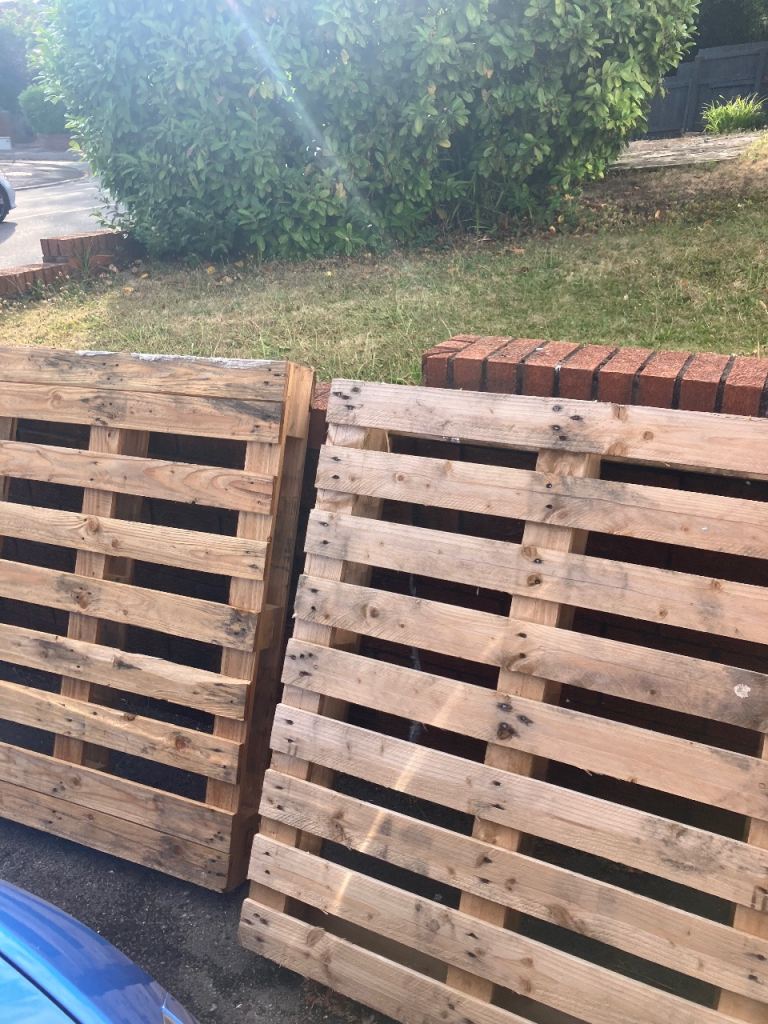 Free pallets to collect x7
