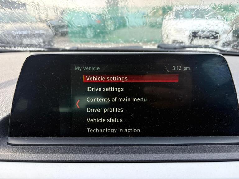 2017 BMW 1 Series 116d SE Business 5dr [Nav/Servotronic] HATCHBACK DIESEL Manual