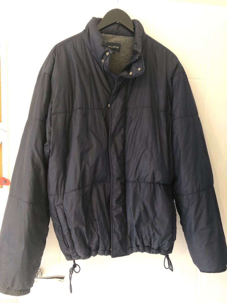 Men’s navy puffer jacket XL
