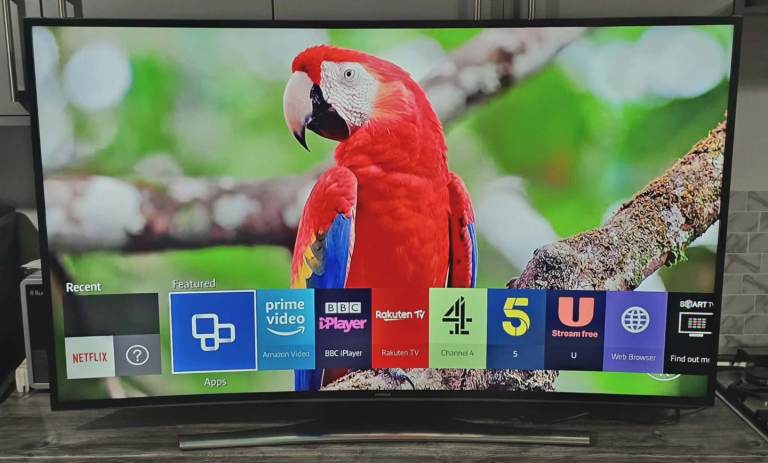 Smart TV Samsung Curved 55 inch Fully Working Order