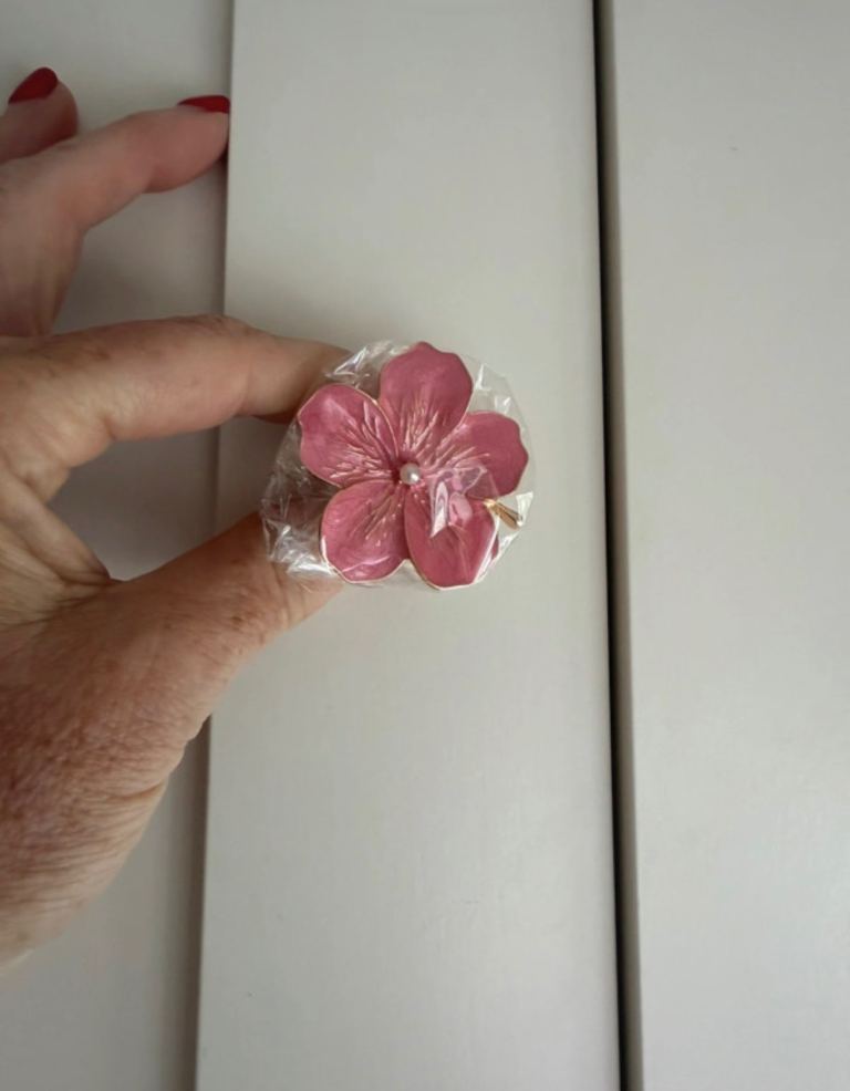 Set 4 pink flower wardrobe or drawer handles 
