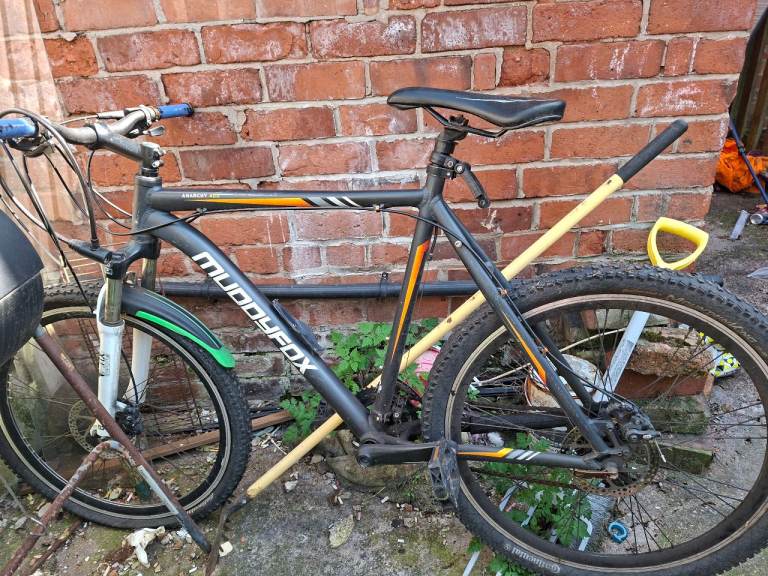 Mens mountain bike