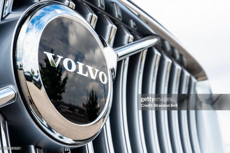 2013 Volvo XC90 2.4 D5 [200] Executive 5dr Geartronic AUTO FULL SERVICE HISTORY 7 SEATS ESTATE Di...