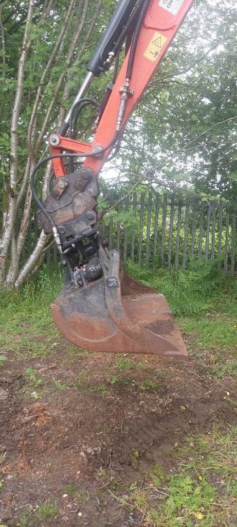 JB Equipment 2024 Tilting Grading Bucket 2-4T Excavator - Digger Bucket