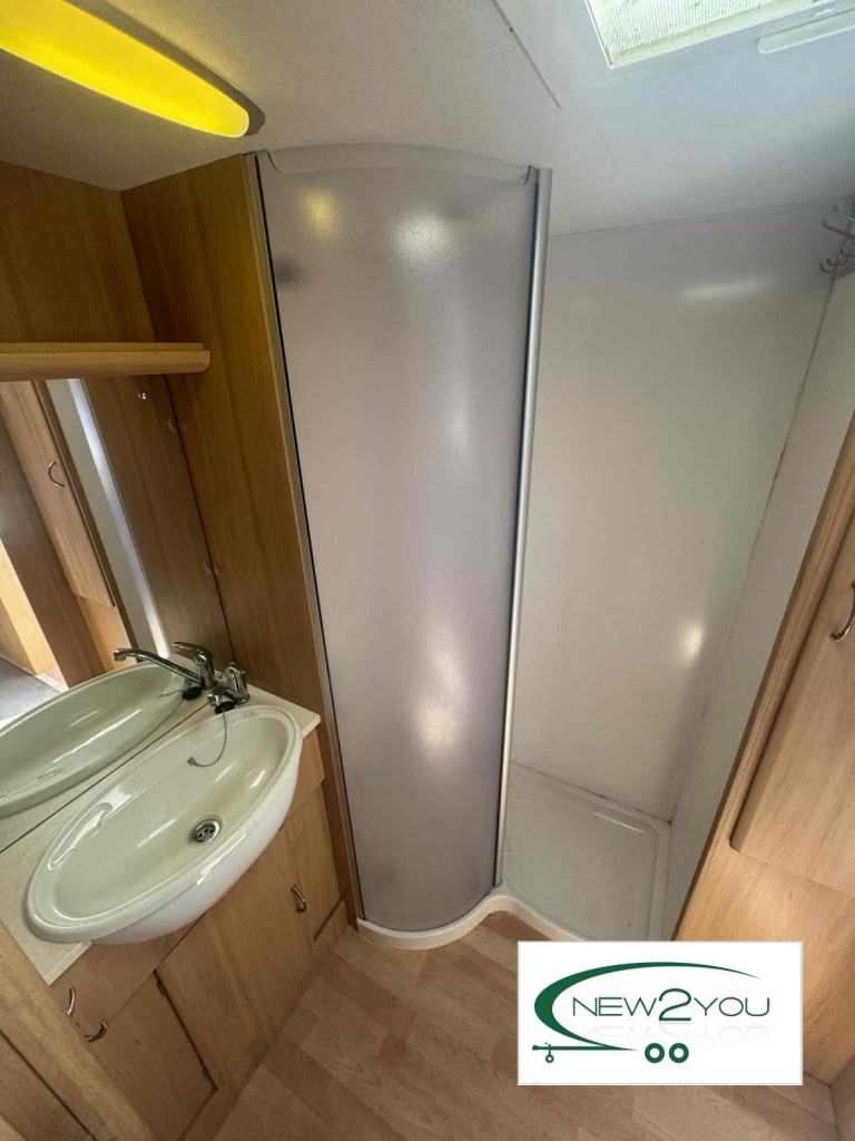 2007 Avondale Godiva 630-6 Twin Axle 6 berth Caravan - STOCK E149