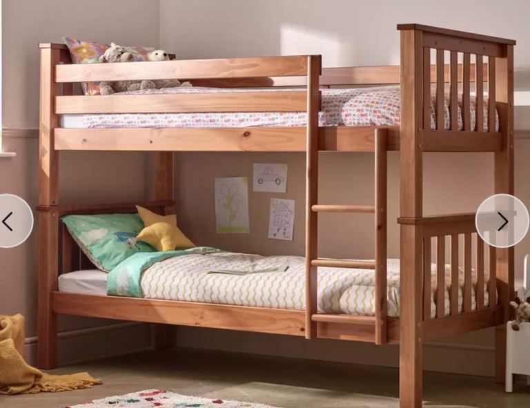 Bunk bed and 2 mattress 