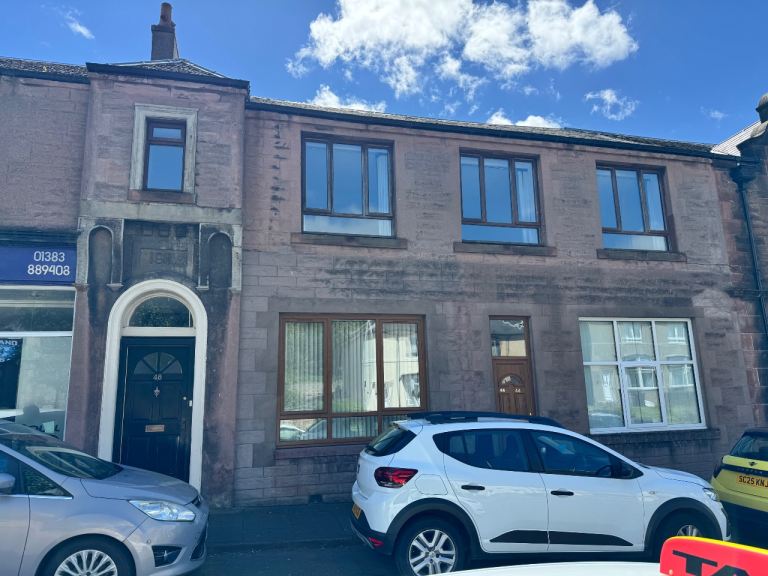 3 bedroom flat to rent in Newmills, Dunfermline 