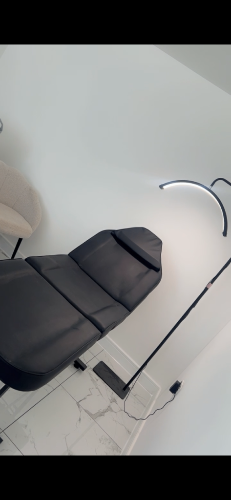 Beauty bed lamp and stool bundle 