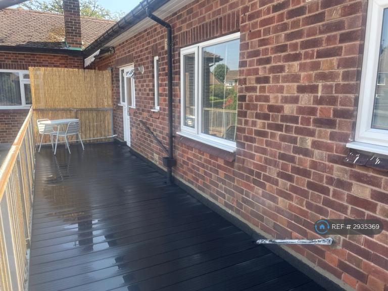 3 bedroom flat in Stapleford, Nottingham, NG9 (3 bed) (#2935369)