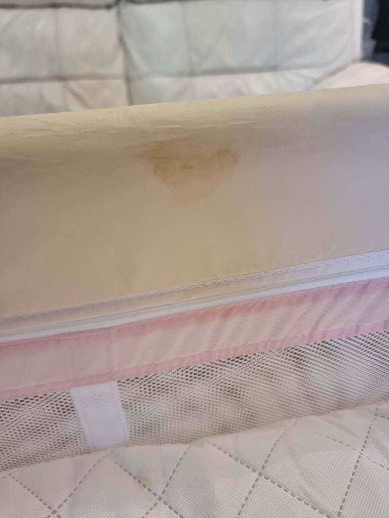 Travel cot for baby/toddler