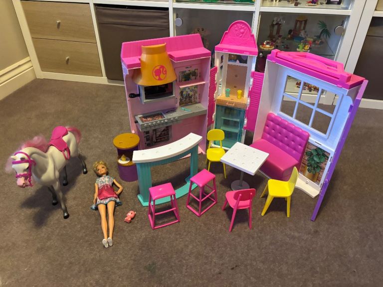Barbie Cook n’ grill restaurant & accessories 