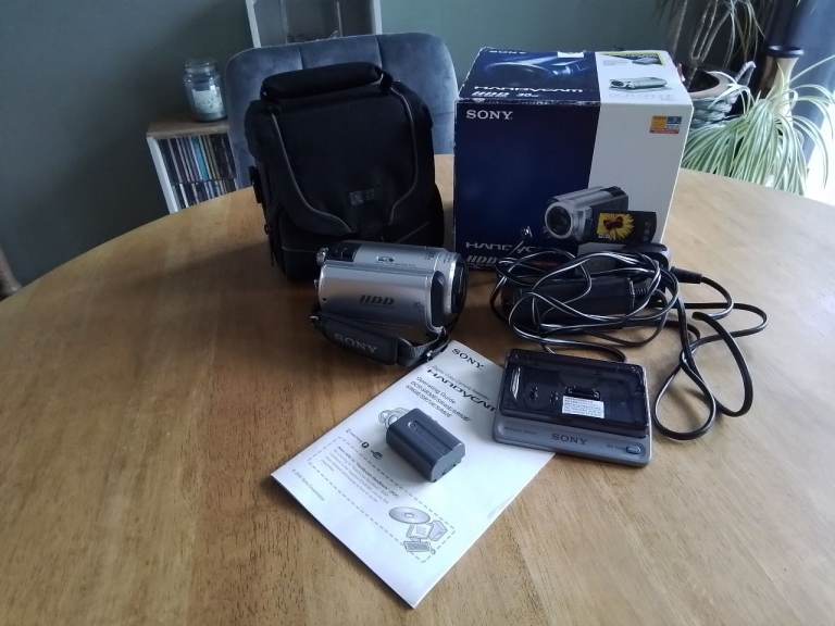 Sony DCR-SR30E Digital Handycam Camcorder with Accessories