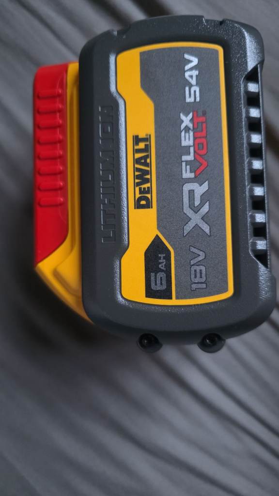 NEW Dewalt XR FLEXVOLT 18V/54V 9Ah Battery DCB546