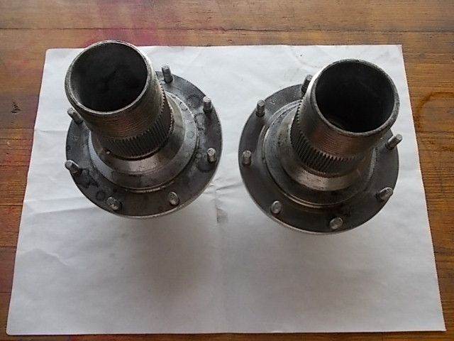 Front wheel hubs for Maserati Mistral