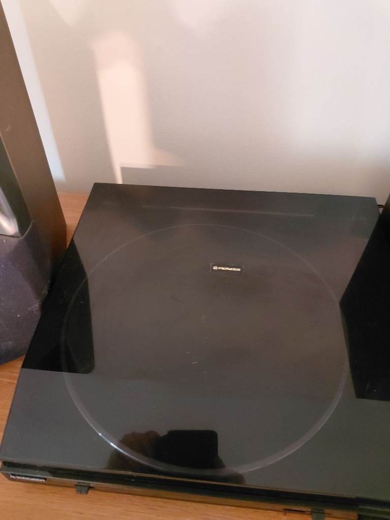 Pioneer Turntable & JVC speakers