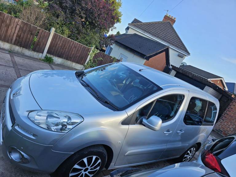 Peugeot, PARTNER TEPEE, MPV, 2013, Semi-Auto, 1560 (cc), 5 doors